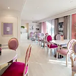 Ξενοδοχείο Suisse 4*