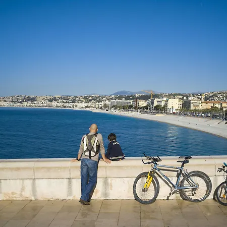 ホテル スイス 4*