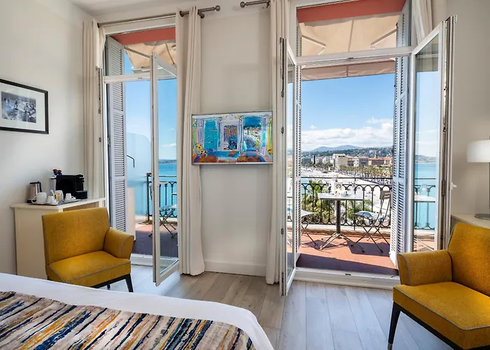 Suisse Hotell 4*