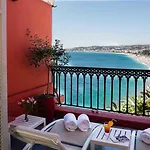 Suisse Hotel 4*