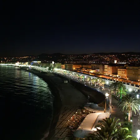 ホテル スイス 4*
